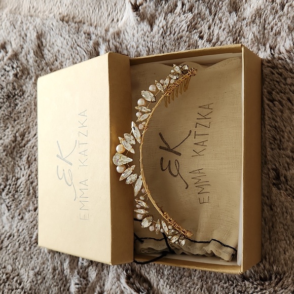 Emma Katzka Lia tiara, gold and blush - Picture 4 of 12